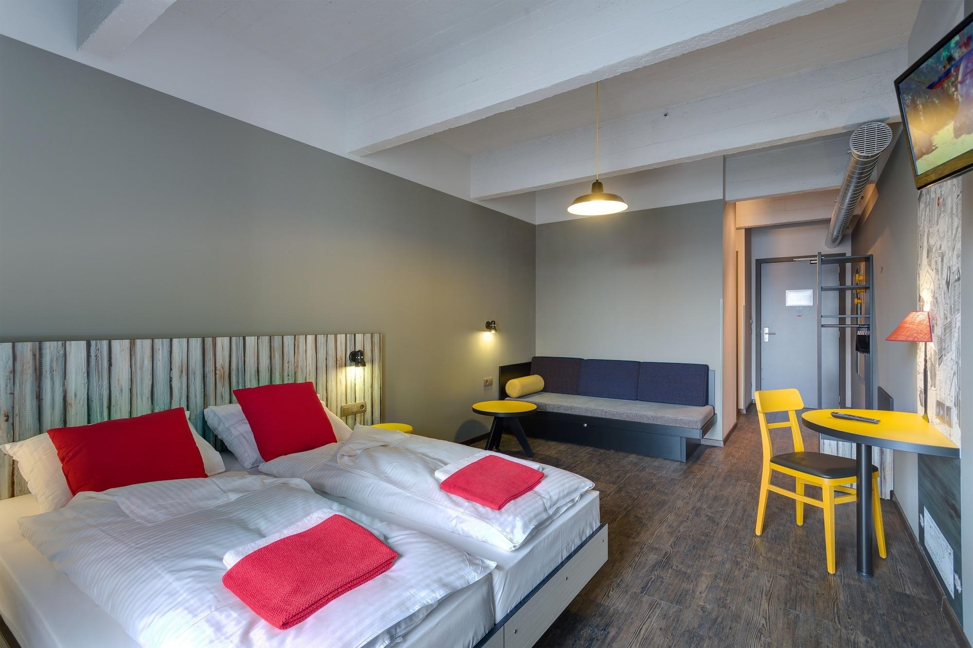 Meininger Hotels Bruxelles City Center Sint-Jans-Molenbeek Exterior photo