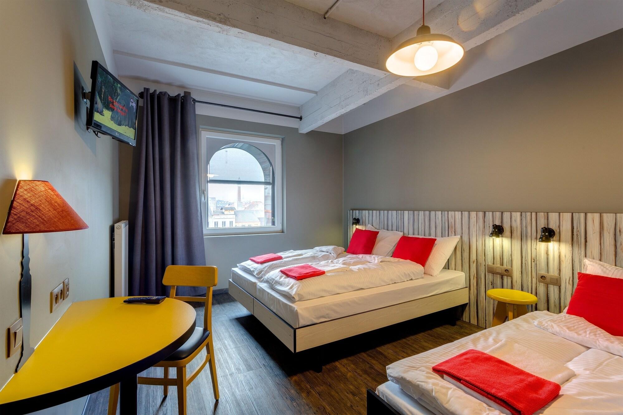 Meininger Hotels Bruxelles City Center Sint-Jans-Molenbeek Exterior photo