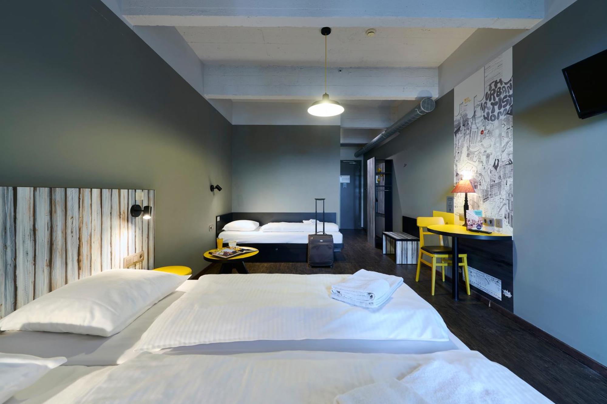 Meininger Hotels Bruxelles City Center Sint-Jans-Molenbeek Exterior photo
