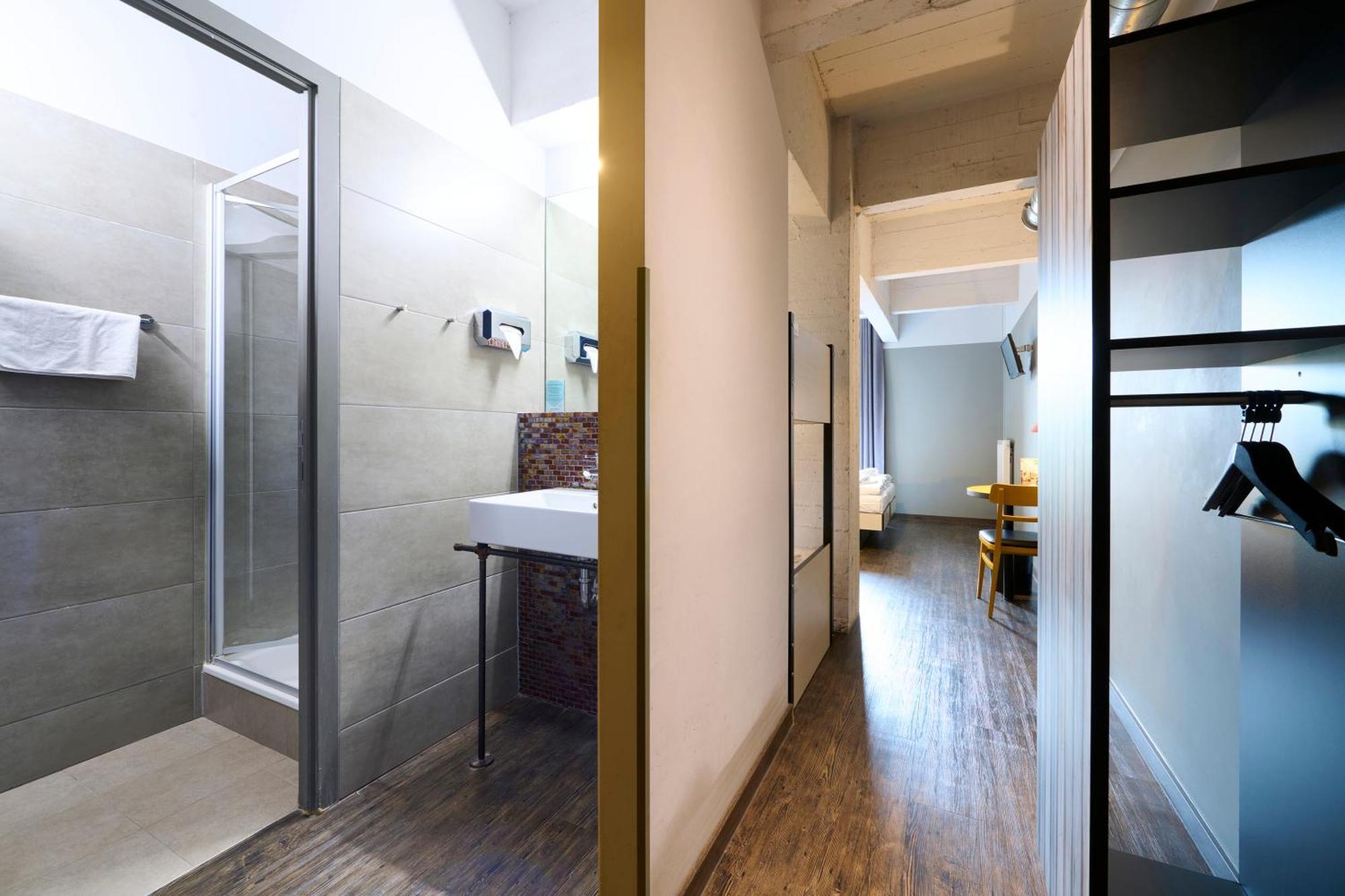 Meininger Hotels Bruxelles City Center Sint-Jans-Molenbeek Exterior photo